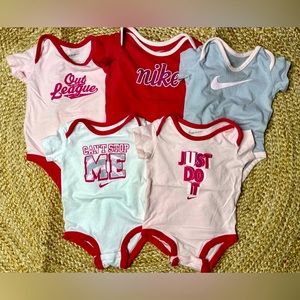 Vintage 90s/2000s Nike Baby Onesies 3-6 months Set of 5